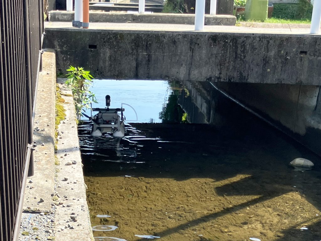 双胴艇型 水上点検ドローン（RBOA）