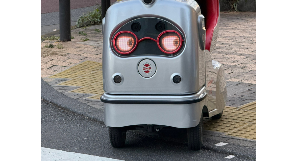 自動運転配送ロボ DeliRo